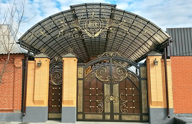 Купить или заказать ворота для дома с навесом - стильные и надежные решения для вашего участка в Долгопрудном от 41805 руб | Титанзабор